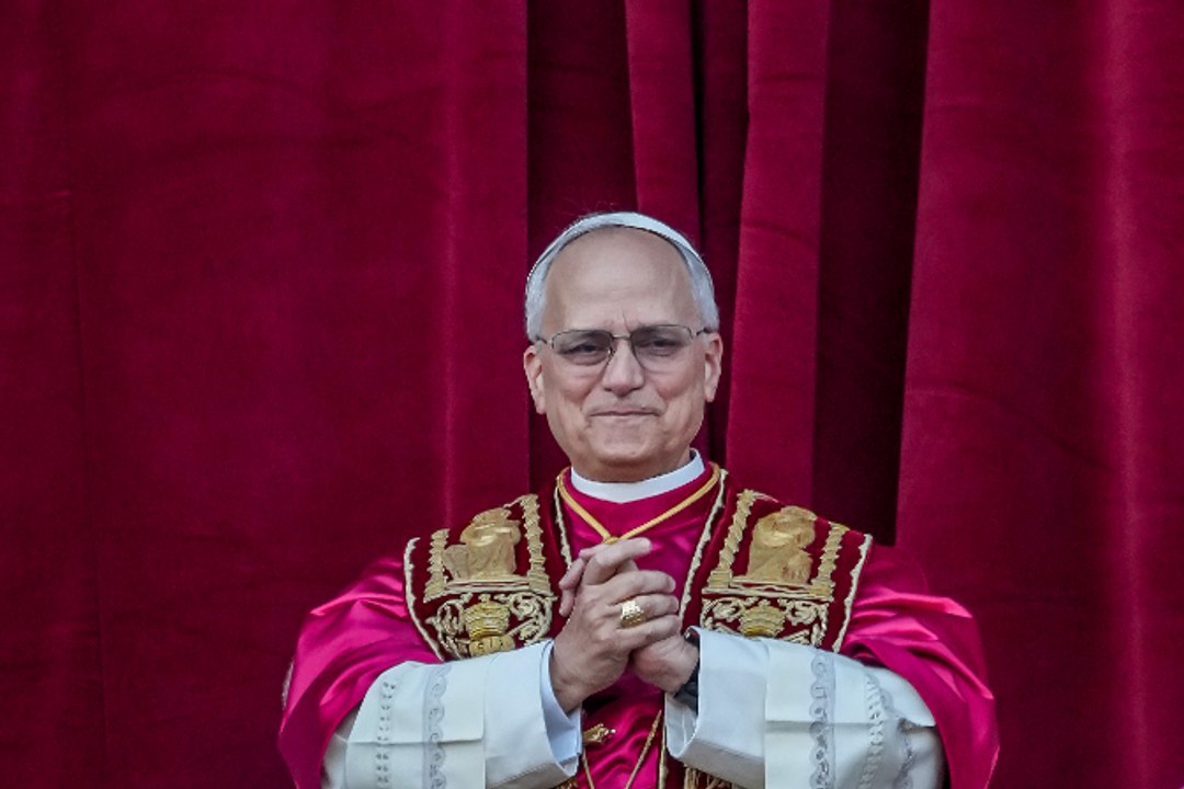 Un experto analiza al Papa Leon XIV: "Va a decir más con gestos políticos que con palabras"