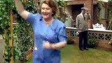 Keeping Up Appearances s05 e05 Skis