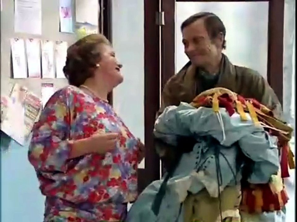 Keeping Up Appearances  s05 e11 The Pageant