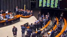 URGENTE: PL anuncia emenda para implantar escala 4x3 em protesto contra Governo Lula