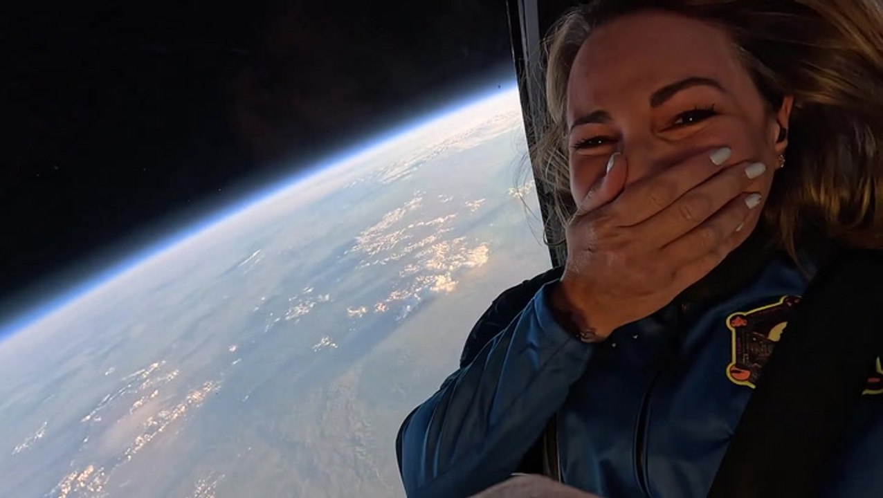 See Blue Origin Crew's Amazing View Of Earth In...