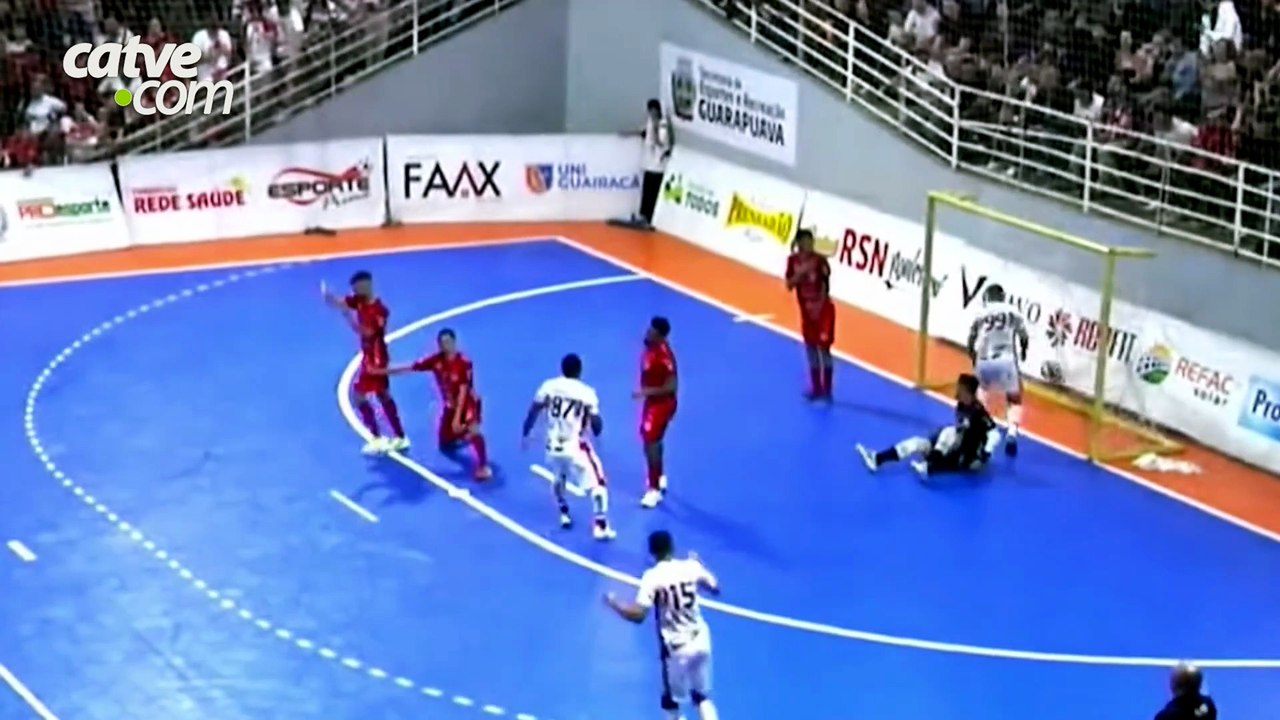 Deividy Hadson se despede dos jogadores e comissão técnica após saída do Cascavel Futsal