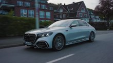 Die neue Mercedes-Benz S-Klasse - Sicher navigieren - Intelligente MBUX Surround Navigation auf Basis von Google Maps und MBUX Augmented Reality Head-up-Display