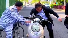He Stole the Wrong Phone 😳📱 #Funny #Comedy #PlotTwist #Viral #USA #usashorts #shorts #short