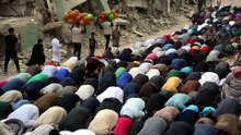 Στην εμπόλεμη Γάζα, οι Παλαιστίνιοι γιορτάζουν το Κουρμπάν Μπαϊράμ στα ερείπια