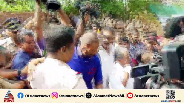 സിഎംആർഎൽ കേസിൽ 12 ഇടങ്ങളിൽ ഇഡി റെയ്ഡ്; പ്രതിഷേധിച്ച് സിപിഎം പ്രവർത്തകർ