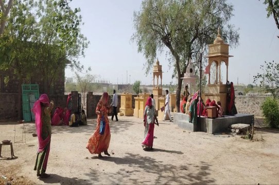 गडरारोड में आस्था का सैलाब, नगर परिक्रमा में उमड़े श्रद्धालु