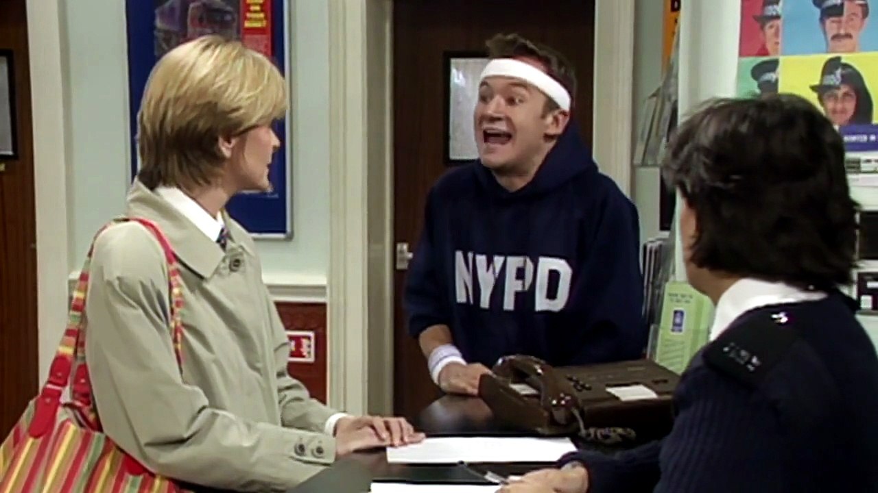 The.Thin.Blue.Line.S02E07.720p.AMZN.WEBRip.x264-GalaxyTV