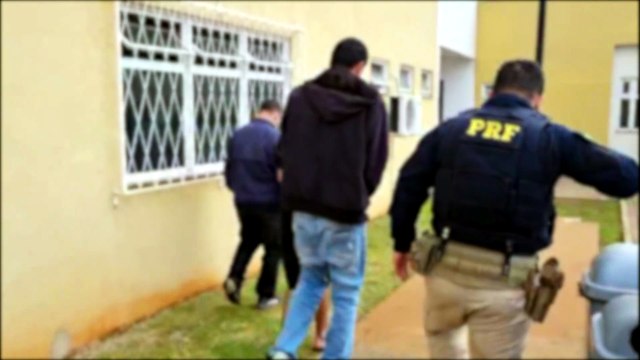 Homens detidos com maconha na BR-277 são levados à Delegacia em Cascavel