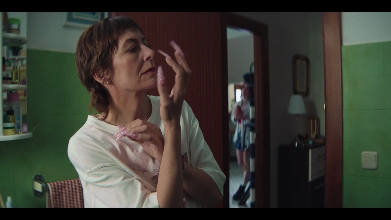 Millennial Mal - Tráiler oficial