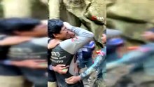 Laos’ta mağarada mahsur kalan define avcılarından 5’i sağ olarak kurtarıldı