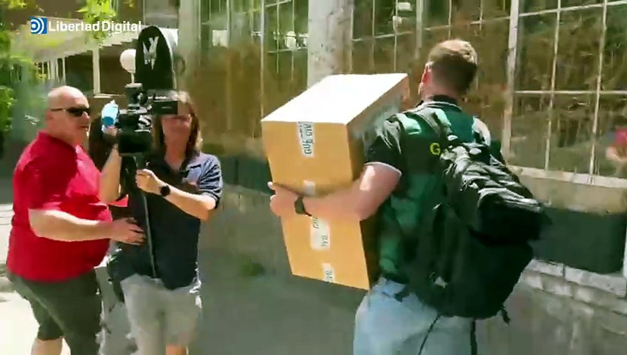 La UCO sale cargada de cajas del despacho de Gaspar Zarrías