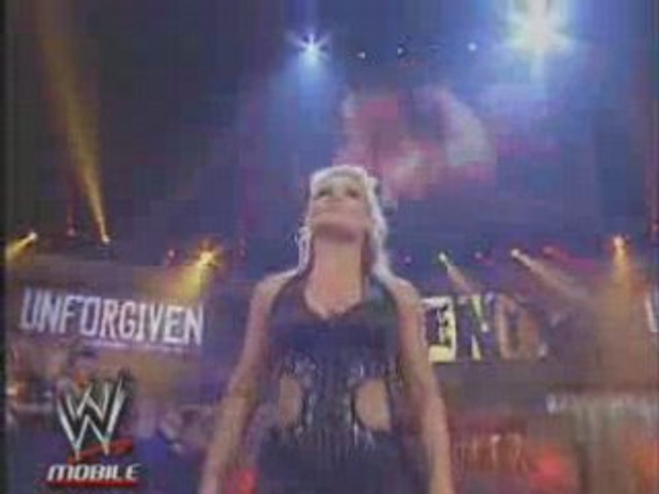 Diva Shorts Dress Code: Beth Phoenix