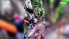 Laos, trovate vive 5 persone intrappolate in una grotta