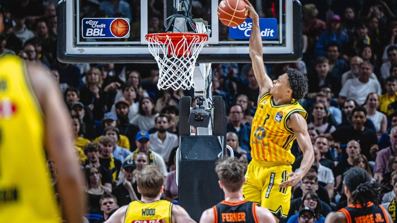 Kayil dunkt Alba ins Halbfinale! Bärenstarke Berliner gewinnen Spiel 5