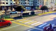 Trabzon'da otomobilin çarptığı motosiklet sürücüsü tedavi altına alındı