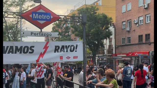 Así vivió Vallecas la final de la Conference del Rayo