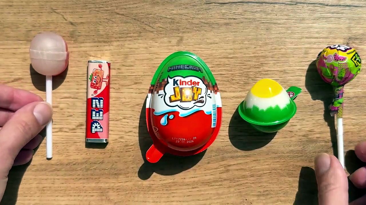ASMR Minecraft Surprise Egg Opening Lollipops Unpacking with PEZ Candy 🍬 #candyopening #minecraft