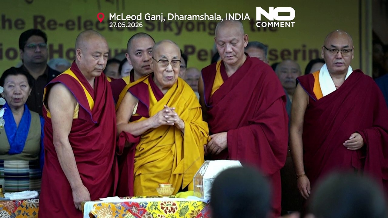 El Dalái Lama asiste a la toma de posesión del Gobierno tibetano en el exilio en India