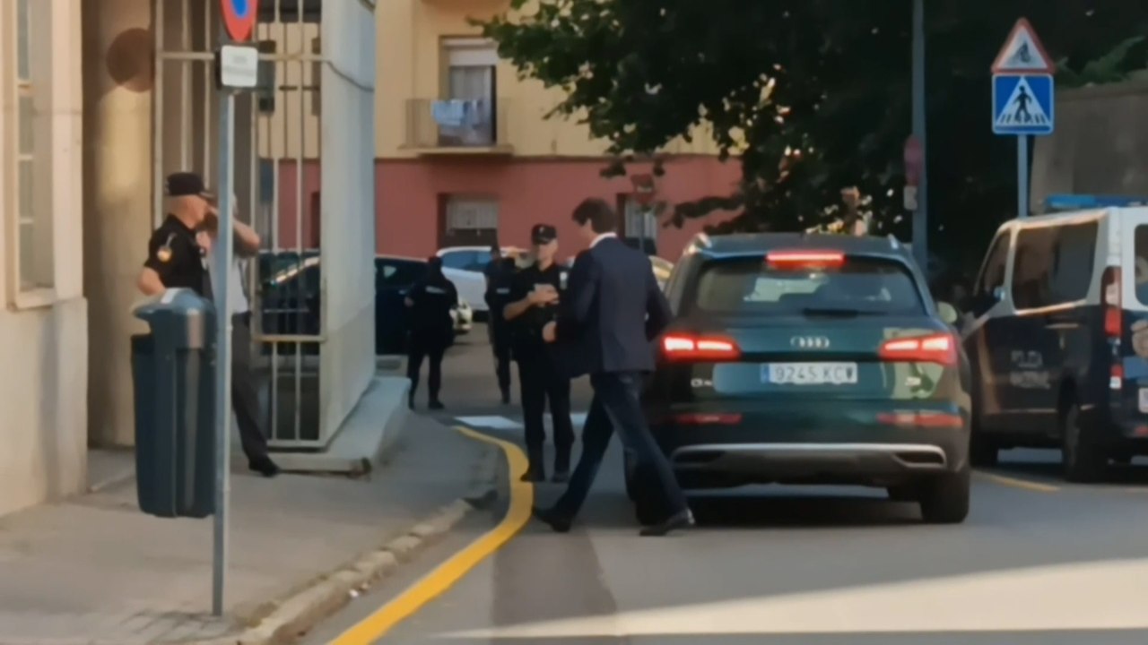 David Sánchez entra a la Audiencia de Badajoz por la puerta trasera