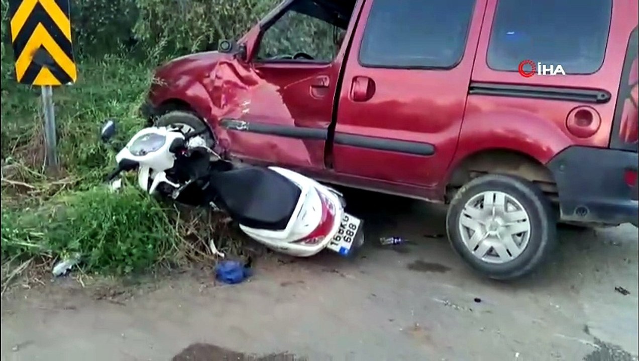 Bursa İznik'te kaza: Motosiklet ile hafif ticari araç çarpıştı, 2 yaralı
