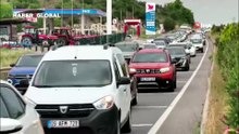 Tatilciler akın ediyor: Araç kuyruğu 22 kilometreye ulaştı