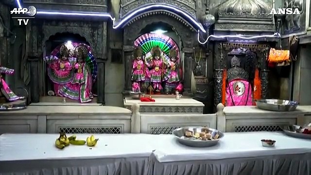 Coronavirus, l'India riapre i luoghi di culto nonostante i contagi in aumento