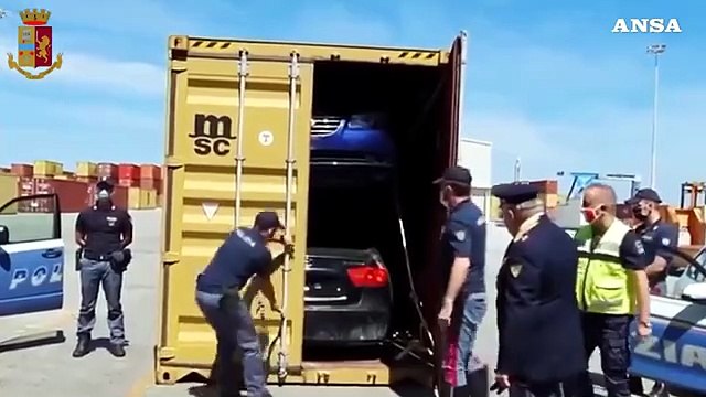 Auto di lusso rubate, polizia sventa traffico internazionale