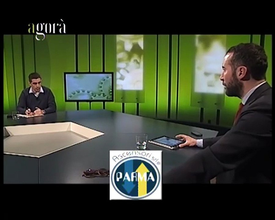 PIZZAROTTI VS CASALEGGIO
