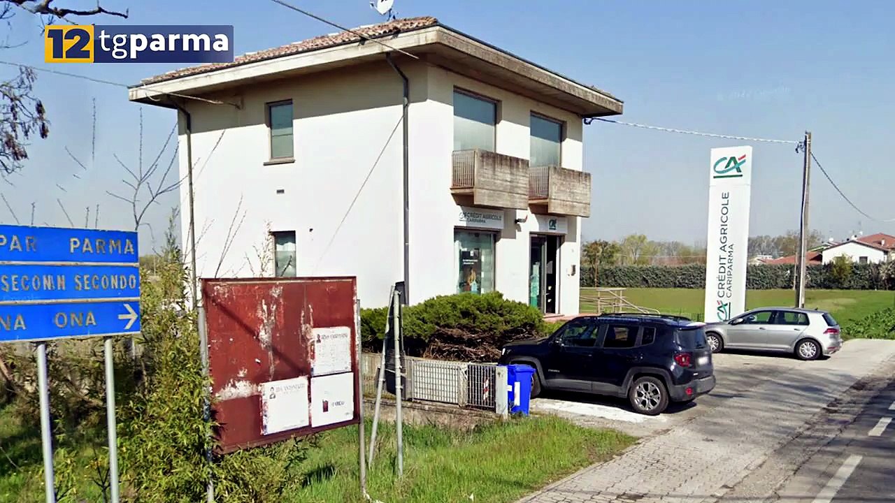 FONTANELLE, LADRI FANNO ESPLODERE LO SPORTELLO BANCOMAT | FONTANELLE, LADRI FANNO ESPLODERE LO SPORTELLO BANCOMAT