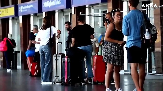 Calo contagi, Conte firma Dpcm per misure fino a 7/10