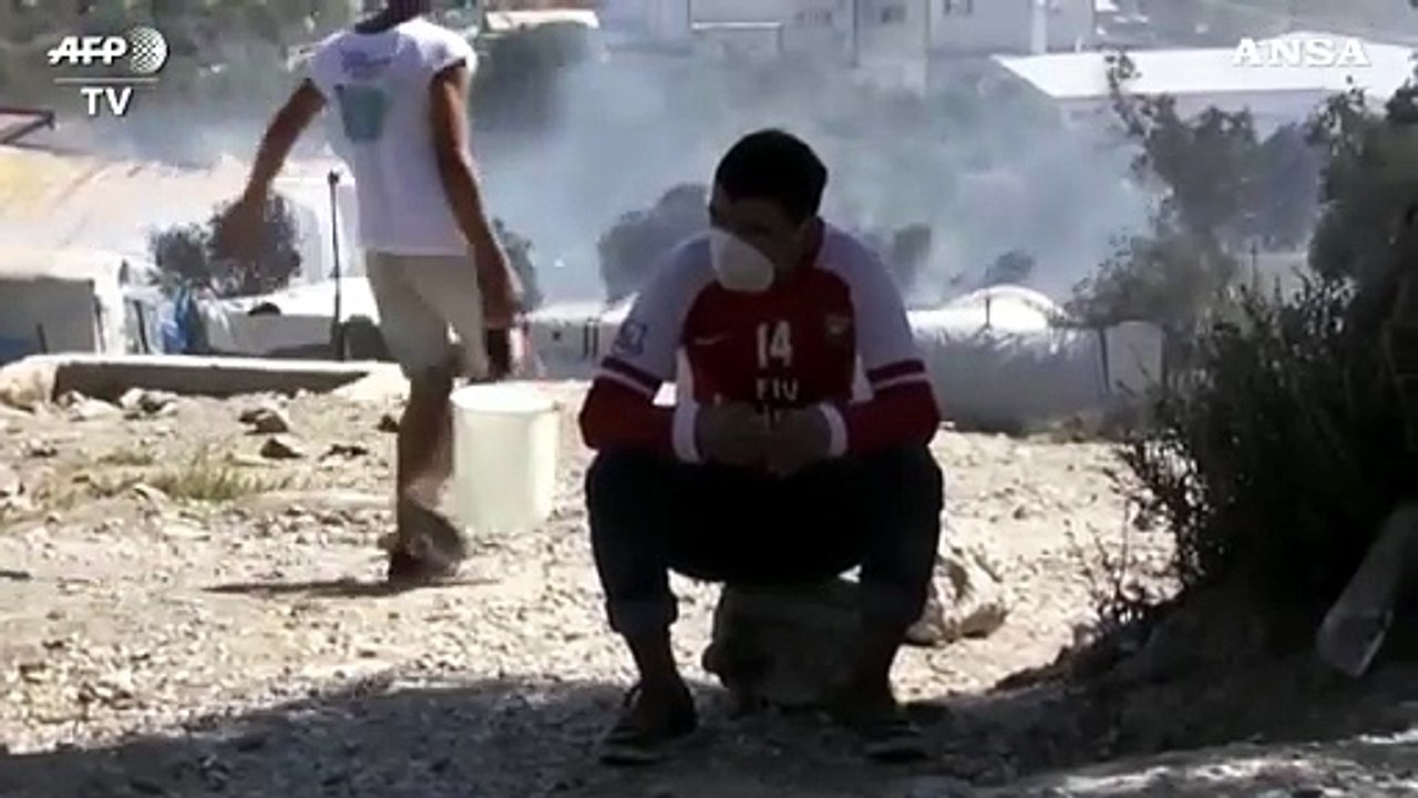 Grecia, serie di incendi nel campo profughi di Moria (Lesbo)