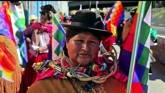 Protestas y bloqueos mantienen cercadas a La Paz y El Alto en Bolivia