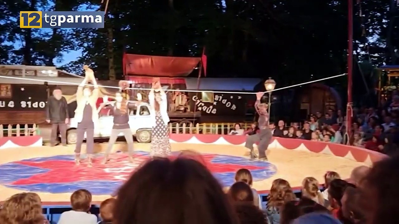 CIRQUE BIDON, IL TOUR EMILIANO SI CHIUDE A COLORNO | CIRQUE BIDON, IL TOUR EMILIANO SI CHIUDE A COLORNO