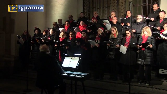MUSICA, SOTTO I PORTICI DEL GRANO L'ESIBIZIONE DEL CORO DEL REGIO | MUSICA, SOTTO I PORTICI DEL GRANO L'ESIBIZIONE DEL CORO DEL REGIO