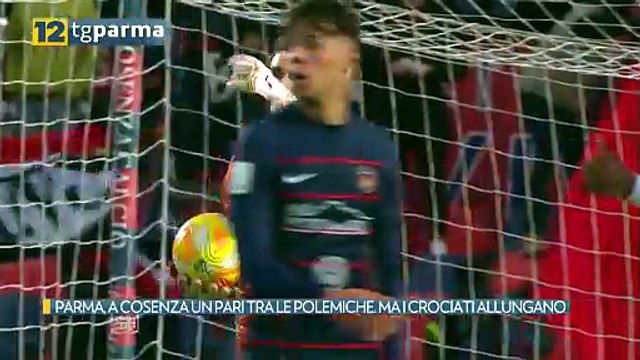 PARMA, A COSENZA UN PARI TRA LE POLEMICHE. MA I CROCIATI ALLUNGANO | PARMA, A COSENZA UN PARI TRA LE POLEMICHE. MA I CROCIATI ALLUNGANO