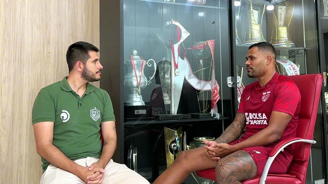 "Se acontecer, só vou sair se o CRB ganhar também", diz Mikael, sobre propostas