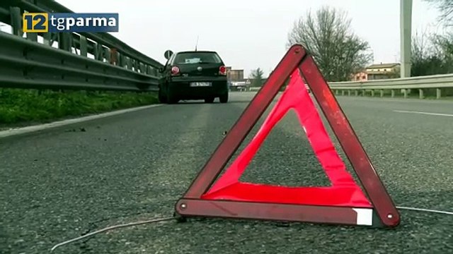 IN FUGA IN TANGENZIALE SULL'AUTO RUBATA: 53ENNE BLOCCATO DAI CARABINIERI | IN FUGA IN TANGENZIALE SULL'AUTO RUBATA: 53ENNE BLOCCATO DAI CARABINIERI