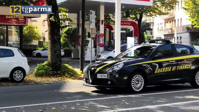 GUARDIA DI FINANZA, ARRESTATO UN 28ENNE: AVEVA 4 CHILI DI DROGA | GUARDIA DI FINANZA, ARRESTATO UN 28ENNE: AVEVA 4 CHILI DI DROGA