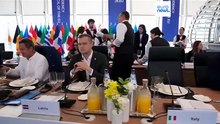 Каллас: ЕС никогда не будет нейтральным посредником между Украиной и РФ