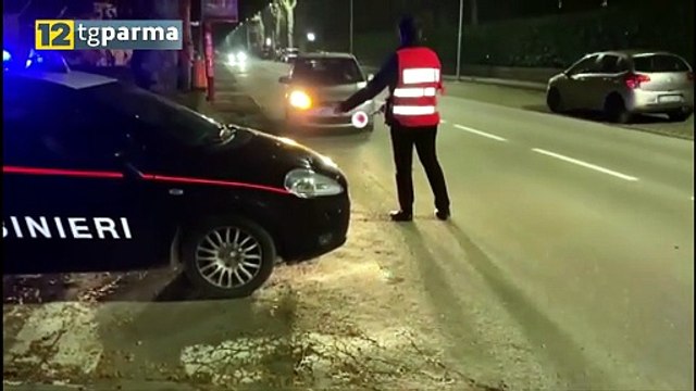 l'UOMO IN FUGA SULL'AUTO RUBATA AVEVA RAPINATO POCO PRIMA UNA DONNA | l'UOMO IN FUGA SULL'AUTO RUBATA AVEVA RAPINATO POCO PRIMA UNA DONNA
