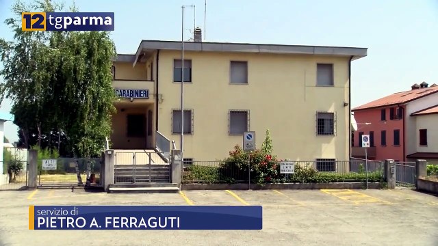 RIENTRA A CASA ALTERATO, LA MOGLIE CHIAMA I CARABINIERI E LUI LI AGGREDISCE: ARRESTATO | RIENTRA A CASA ALTERATO, LA MOGLIE CHIAMA I CARABINIERI E LUI LI AGGREDISCE: ARRESTATO