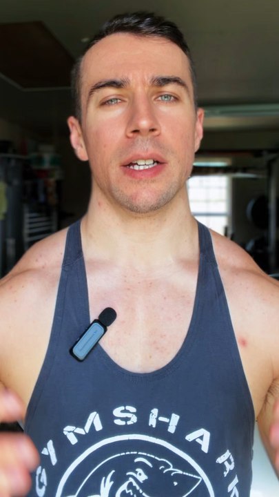 Crucial Tips for 📌 Barbell DeadliftThe barbell deadlift is a powerful compound exercise that trains the entire posterior chain, including the glutes, hamstrings, lower back, upper back, traps, core, and grip.