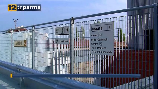 RUBA IN UN'AUTO NEL PARCHEGGIO “FRATTI DUC”: DENUNCIATO 30ENNE | RUBA IN UN'AUTO NEL PARCHEGGIO “FRATTI DUC”: DENUNCIATO 30ENNE