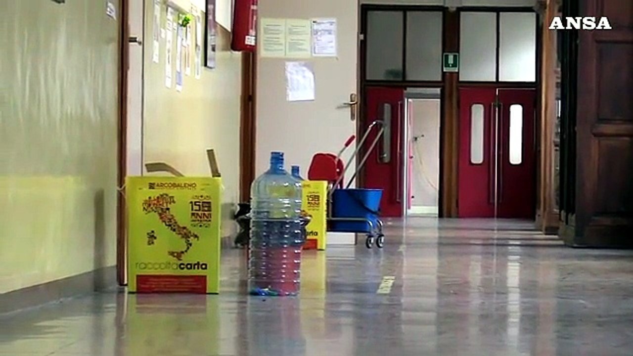 In Italia molti edifici scolastici hanno 100 anni