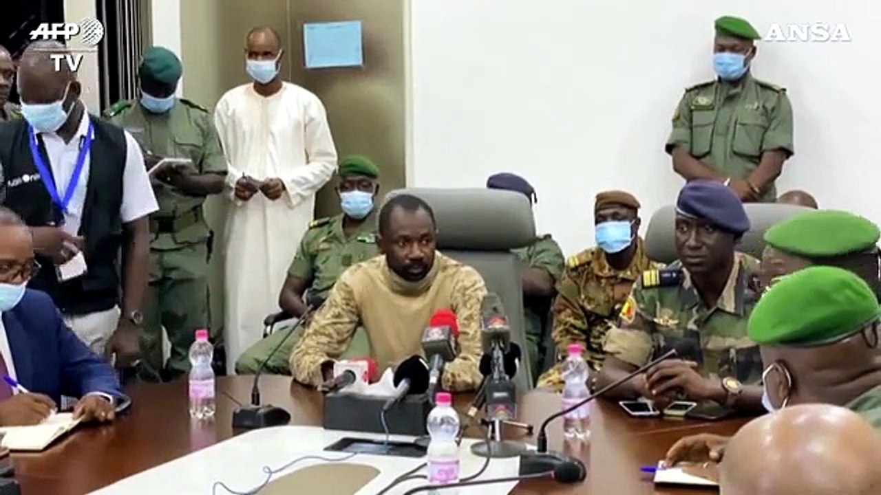 Mali, incontro fra il colonnello Goita e i vecchi funzionari governativi