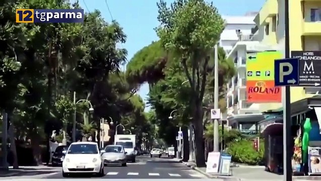 RIMINI, 20ENNE PARMIGIANA DENUNCIA ALBERGATORE PER VIOLENZA SESSUALE | RIMINI, 20ENNE PARMIGIANA DENUNCIA ALBERGATORE PER VIOLENZA SESSUALE