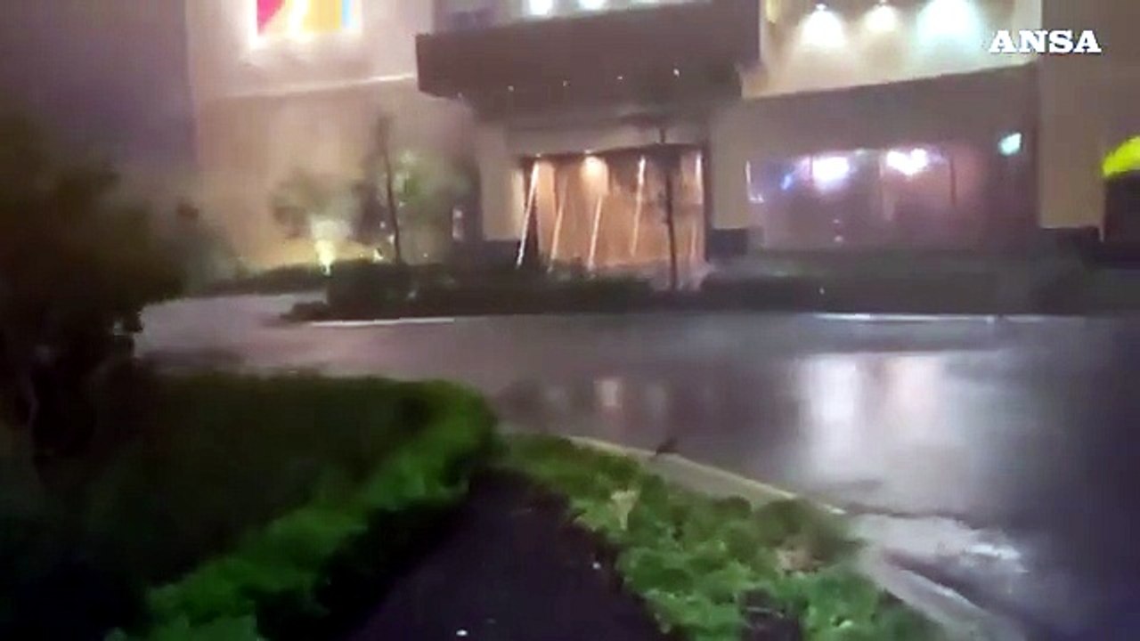 Usa, l'uragano Laura ha toccato terra in Louisiana