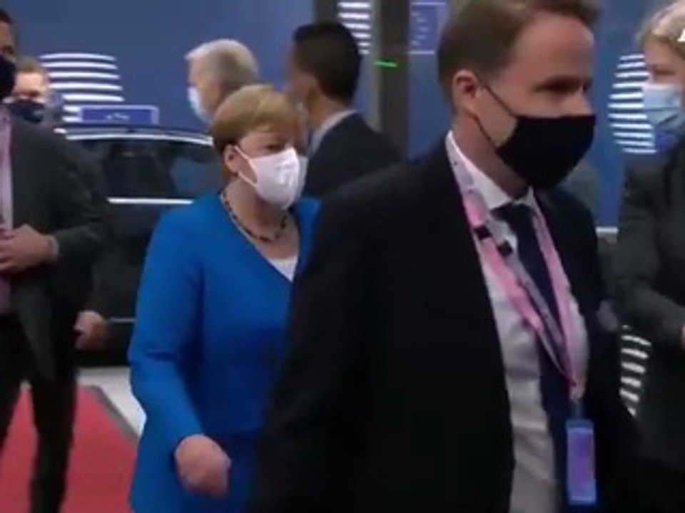 Consiglio europeo, l'arrivo dei leader per il secondo giorno di lavori