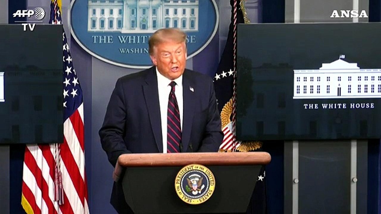 Trump minaccia agenti federali a Chicago e New York